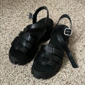 Wild Fable Black Fisherman Sandals